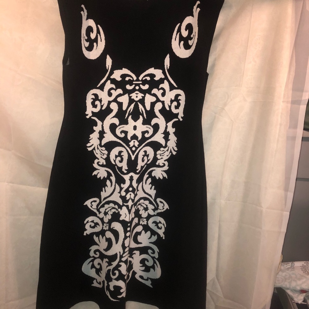 Knit Black and white patterned dress
